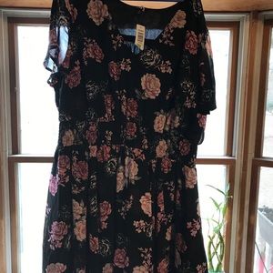 New with tags Torrid size 3 short sleeve dress